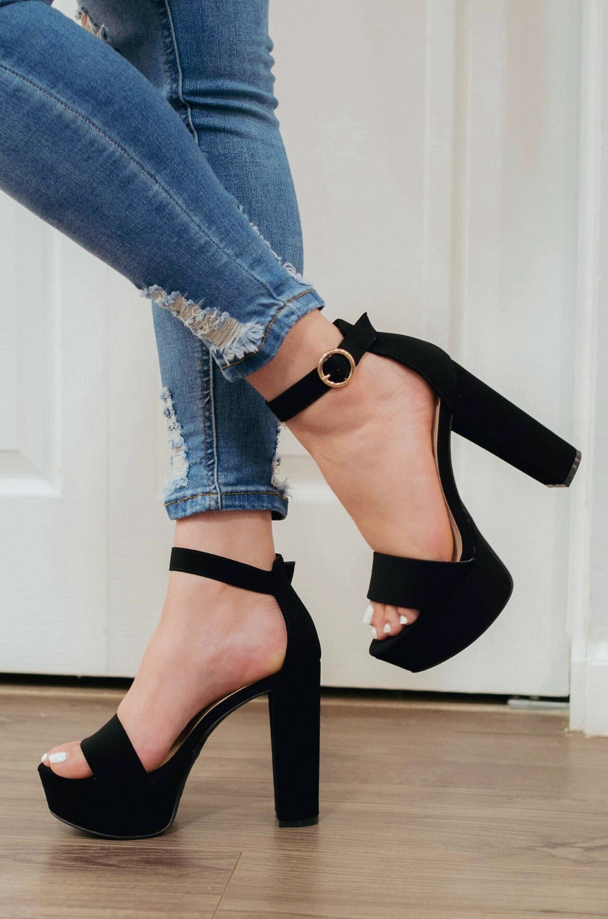 Shocking - Ankle Strap Platform High Heels – ONLINE CUTE SHOES