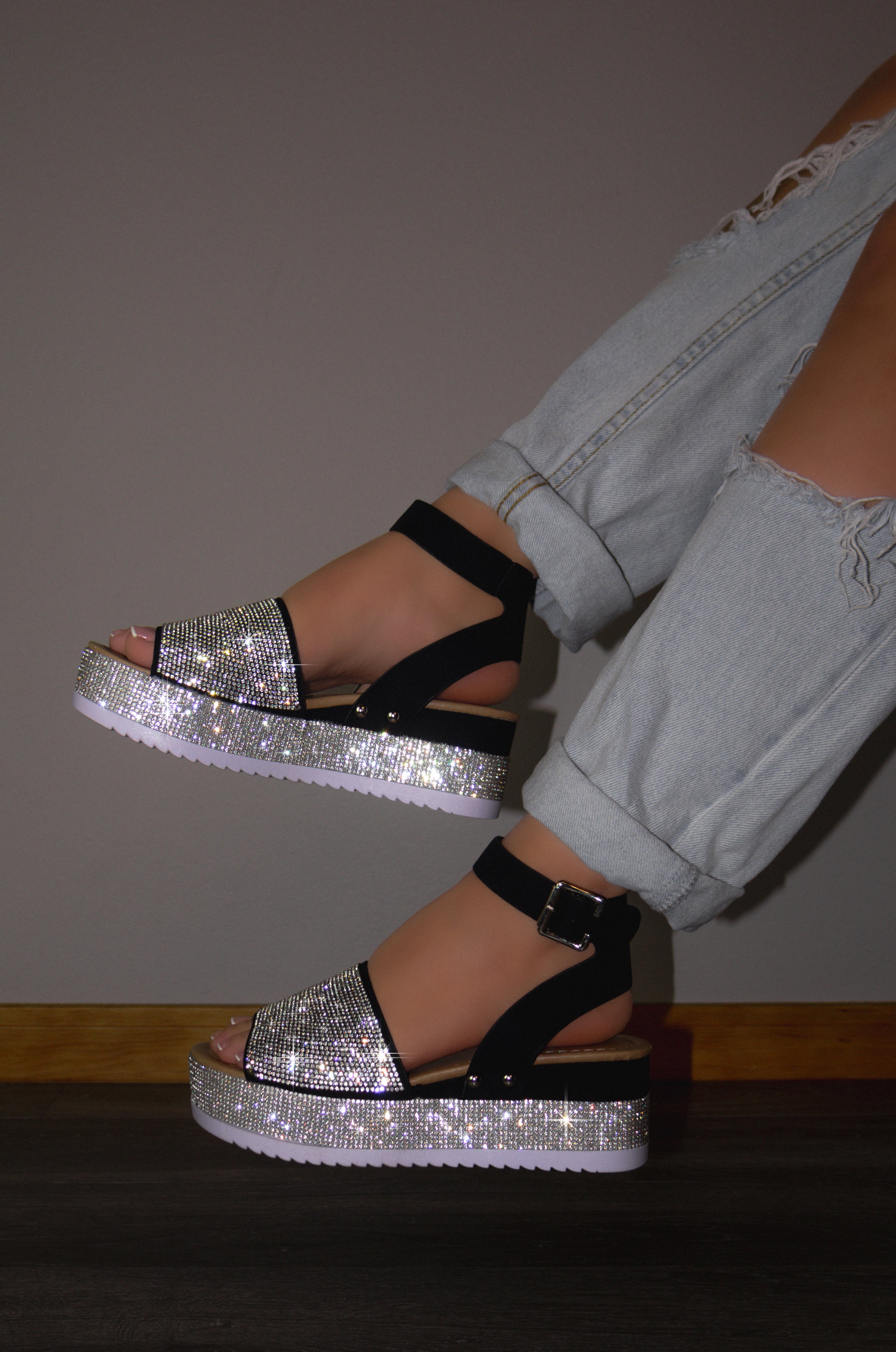 Cute black platform sandals deals