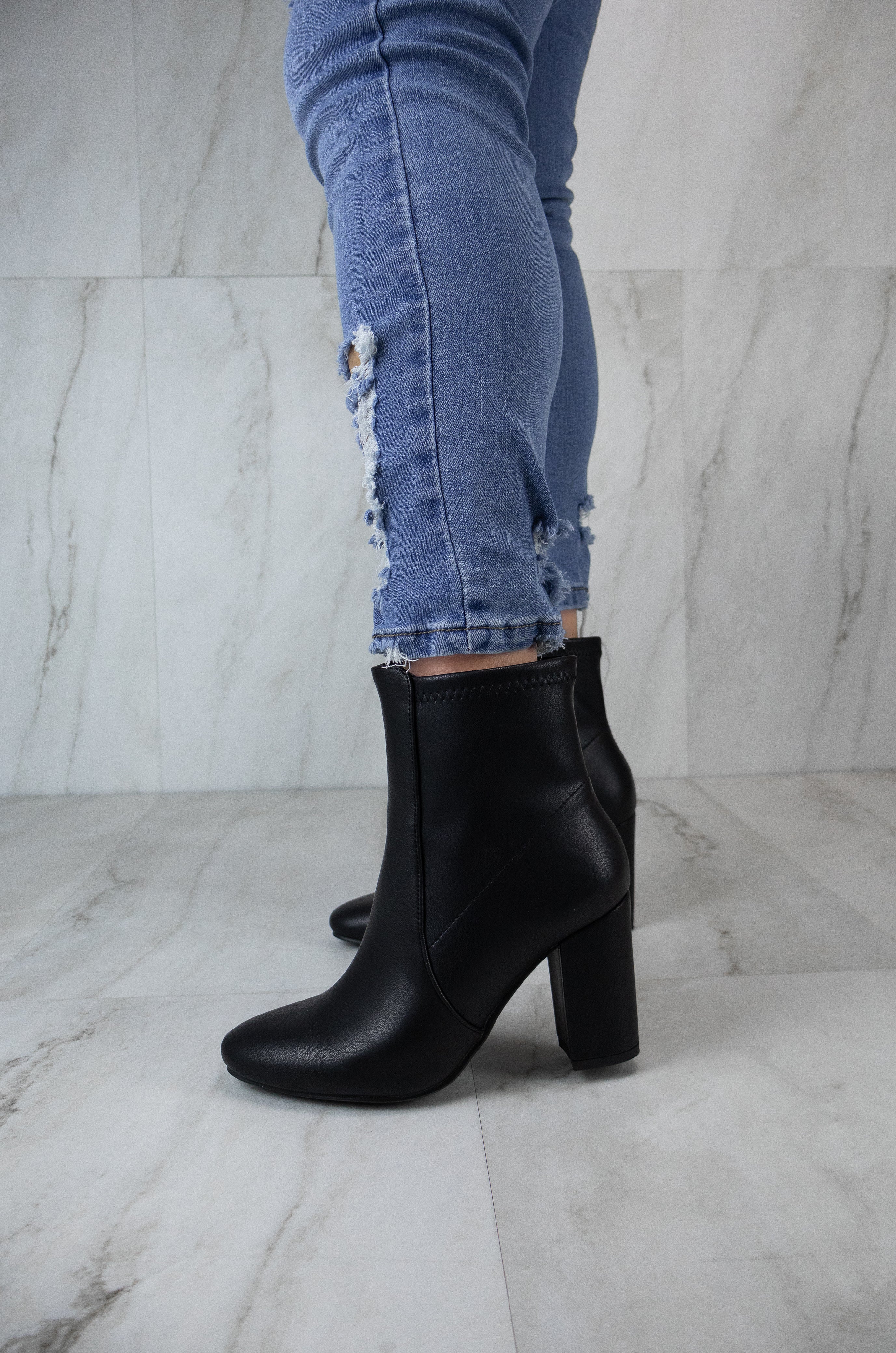 Cute black ankle booties deals