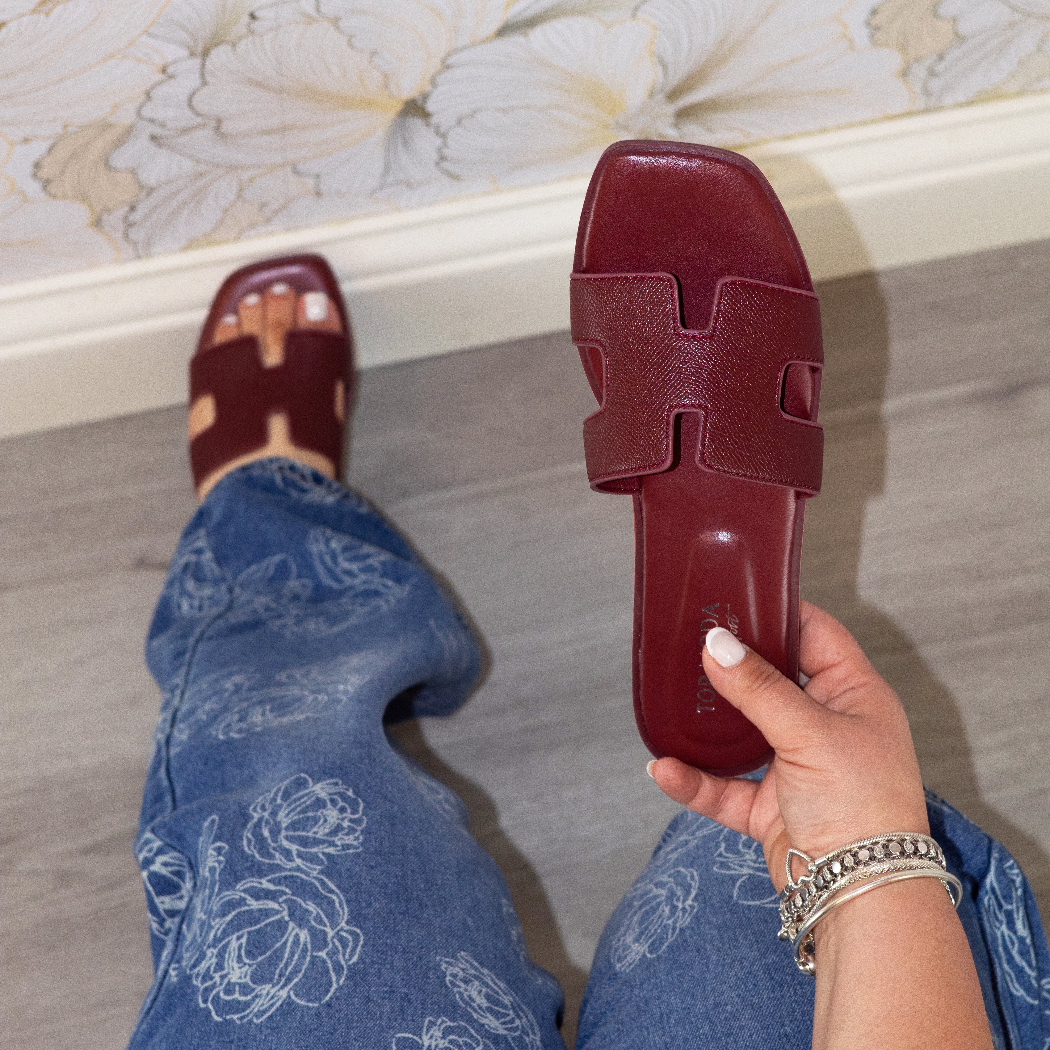 Sydney - Women's Comfort Insole Square Toe Slippers