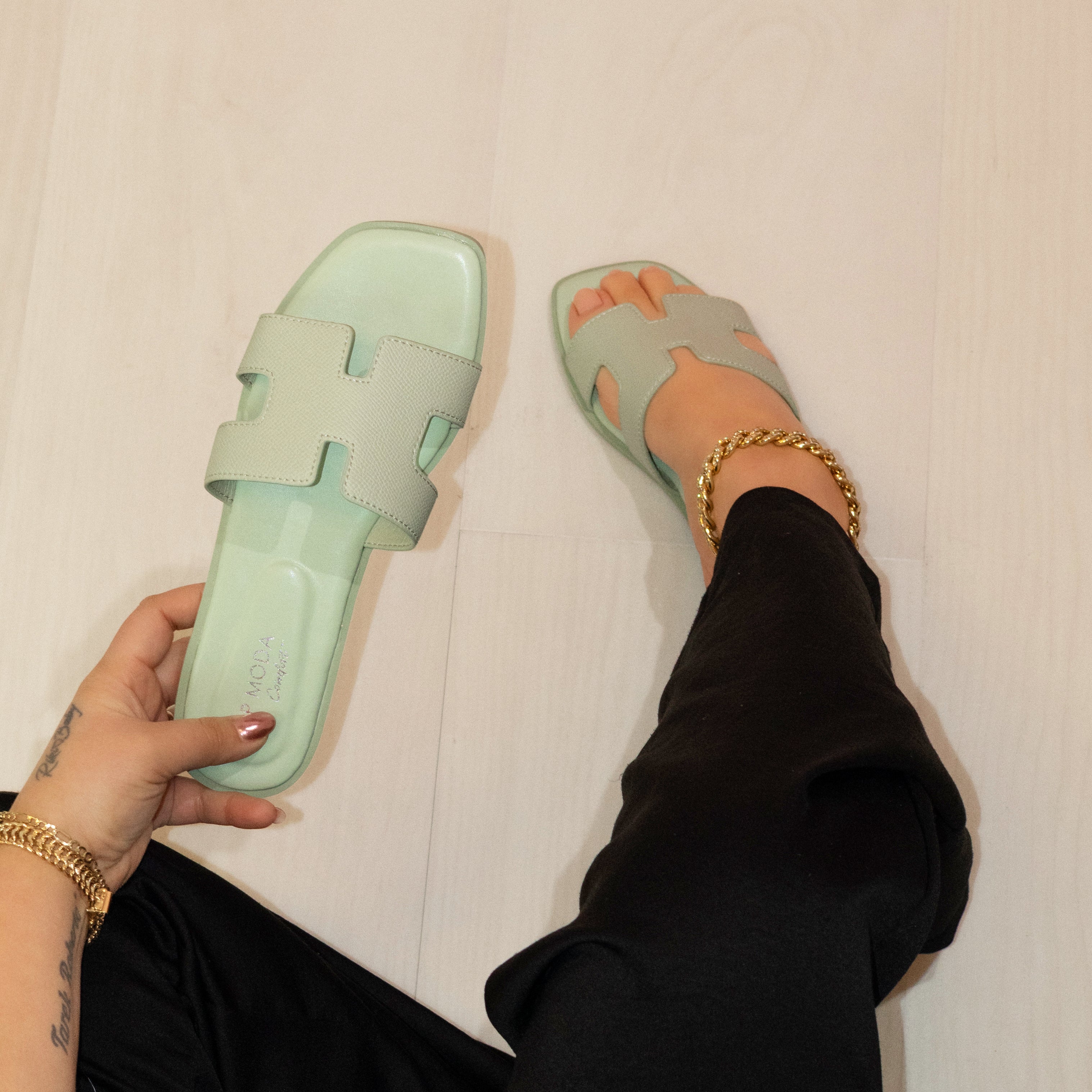 Sydney - Women's Comfort Insole Square Toe Slippers